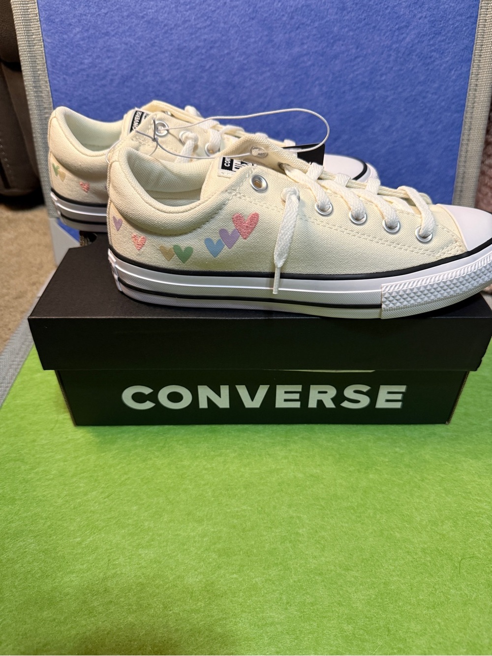 Converse Kids Low Top Sneakers in Cream with Multicolor Hearts